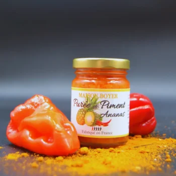Purée de piment ananas Maison Boyer avec piments frais, fabriquée en France. Parfait pour ajouter du piquant exotique.