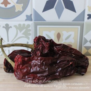 Piment Pimientos entier et séché - Les Épices Curieuses
